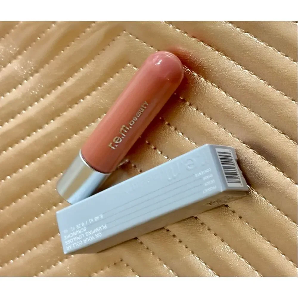 R.E.M. Beauty -NWT -On Your Collar Plumping Lip Gloss in 
